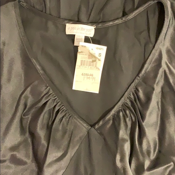 A Pea in the Pod black nightgown - Picture 4 of 6